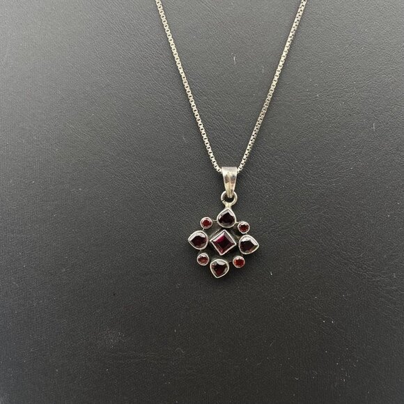 KC 925 Sterling Silver Garnet Pendant Box Chain Necklace Spring Ring Closure - Picture 4 of 11
